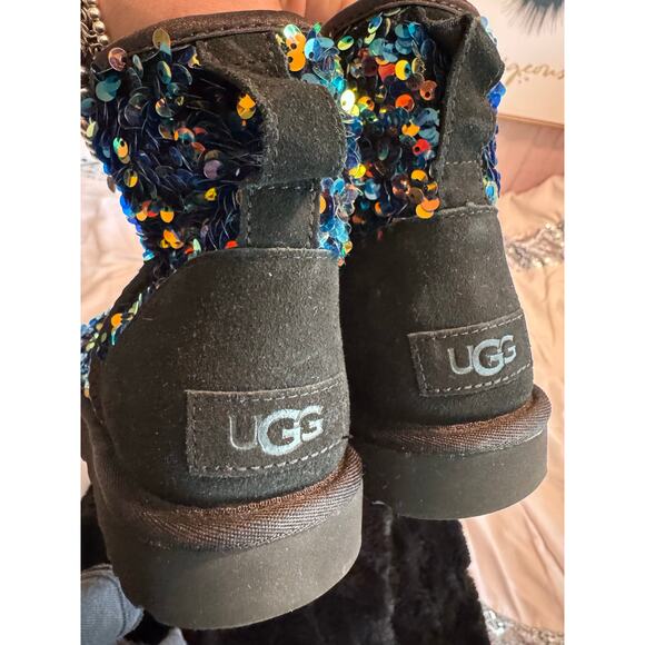 M UGG Classic Mini Stellar Sequin boot in black(multi iridescent chunky) sz 7 - Picture 12 of 13